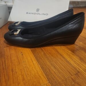 Bandolino wedge heel dress shoes